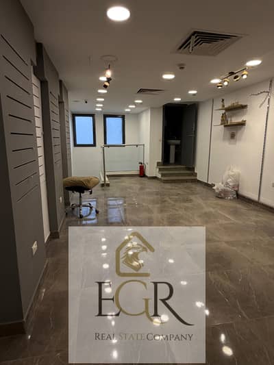 Shop for rent in the Eastern Market on the buildings, very distinguished location, super lux finishing, ready and air-conditioned Shop for rent in the Eastern Market on the buildings, very distinguished location, super lux finishing, ready and air-conditioned