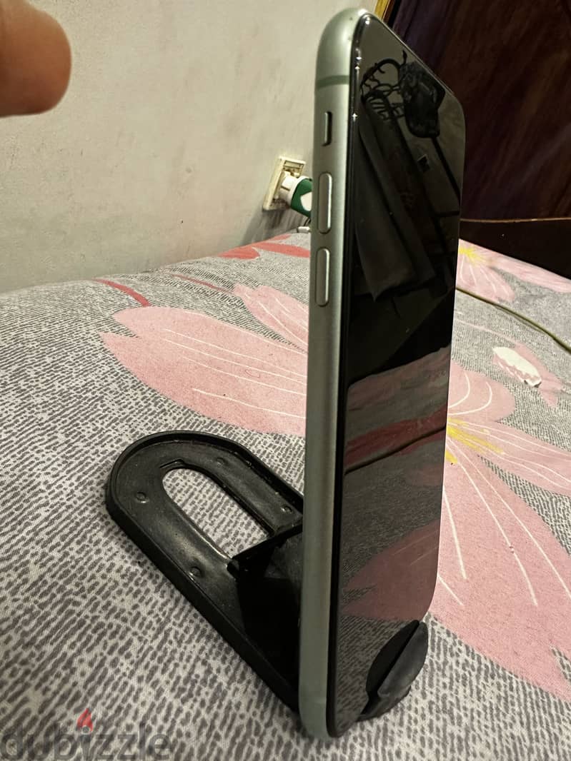 Apple - iPhone 11 1
