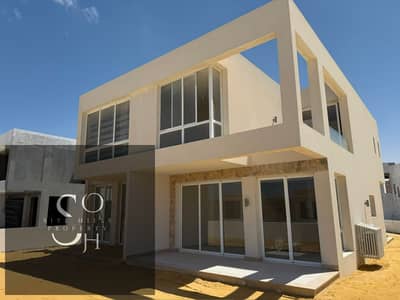 Villa for Sale 5th Row from the Sea/Lagoon DP : 2.5 Million