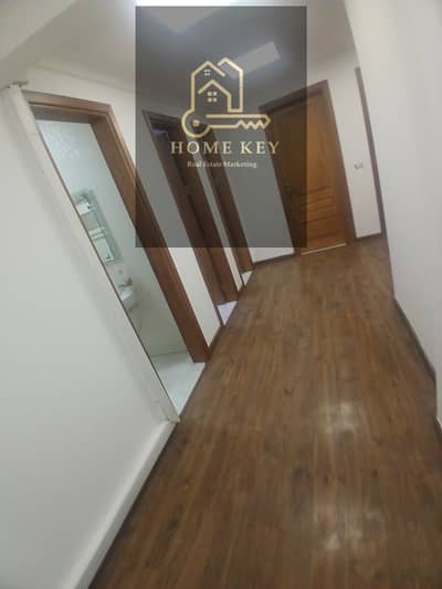 Licensed office 300 square meters on the second floor in an excellent location Abu Dawood Al-Zahiri