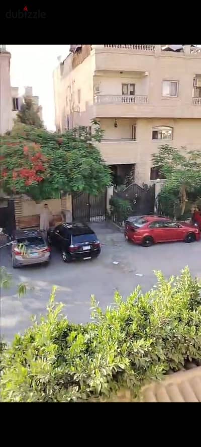 شقه لقطه للايجار في الحي الرابع فيلات دور اول بحري تشطيب سوبر لوكس فيو شارع وجاردن تصلح سكن عائلي