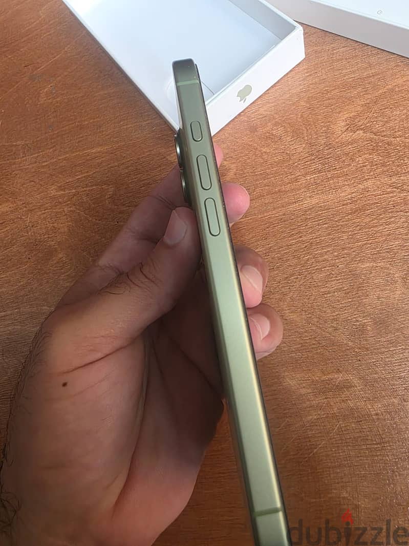 Apple - iPhone 17 7