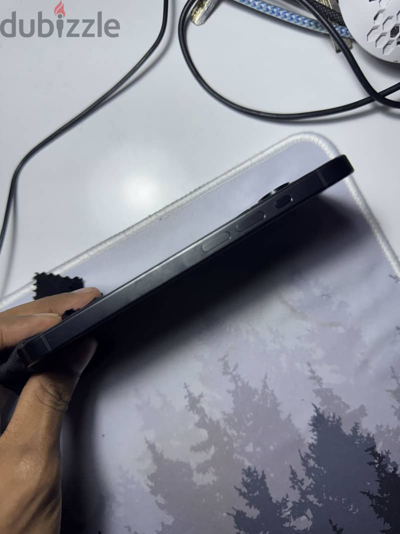 Apple - iPhone 15 Pro 3