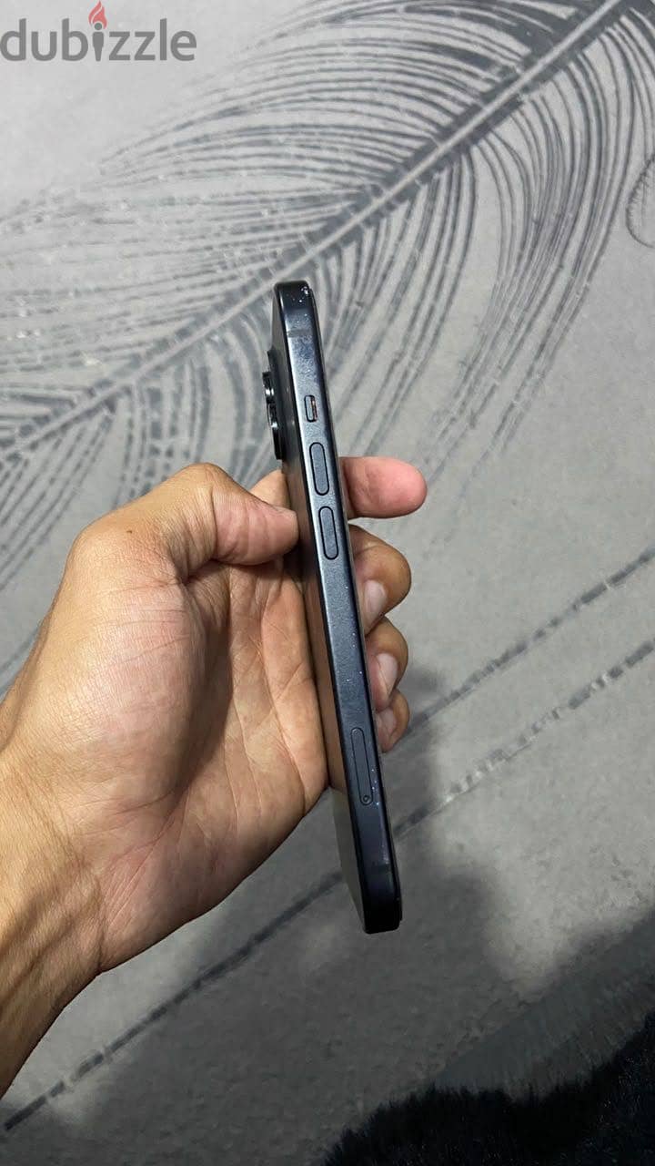 Apple - iPhone 15 4