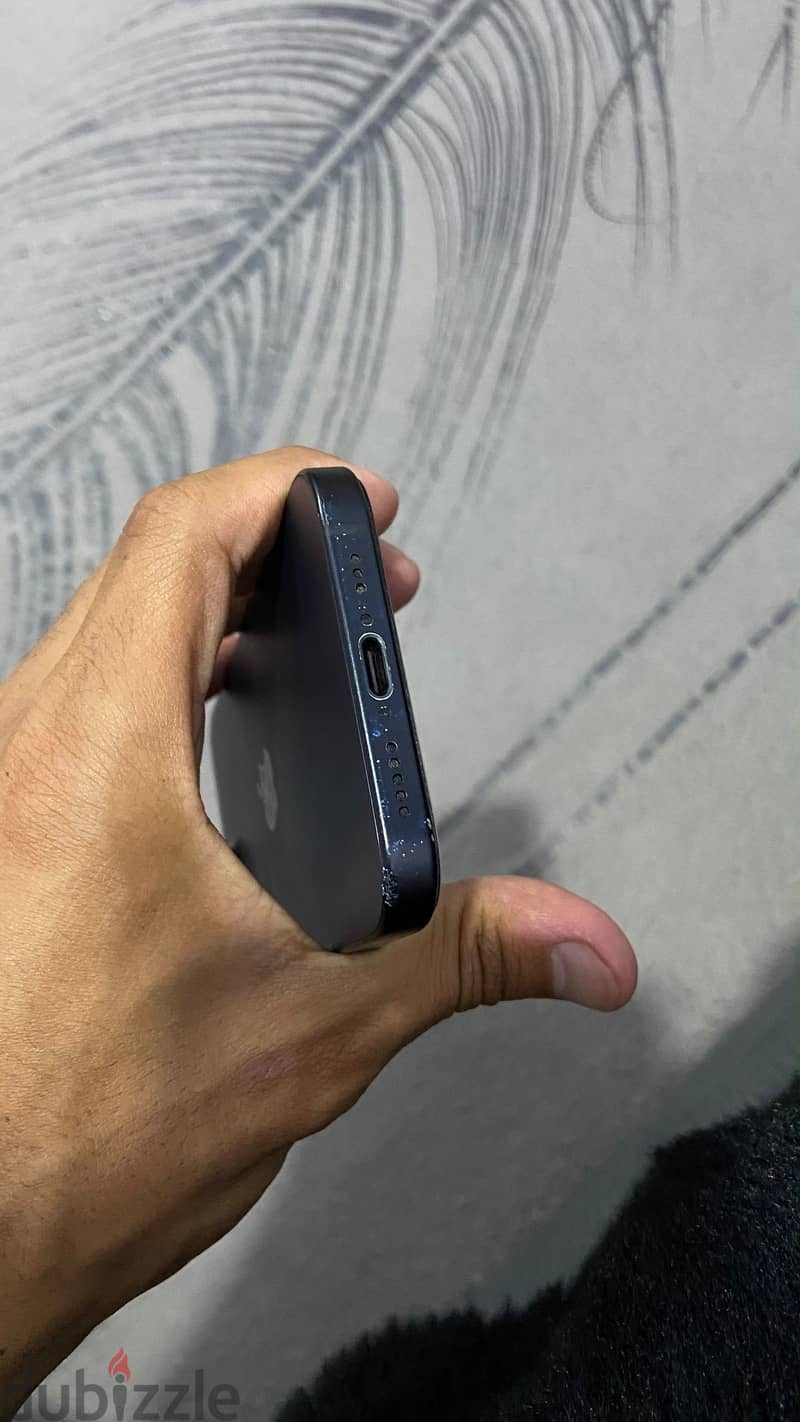 Apple - iPhone 15 6