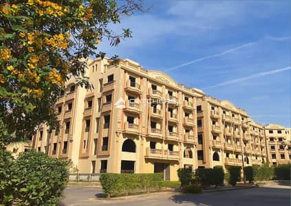 Ready-to-move-in apartment in Fifth Settlement, available for viewing. Located in Al Ashrafia Prime Location compound, near Waterway, 90th Street, AUC