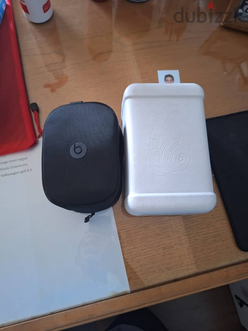 Beats Solo 4 2