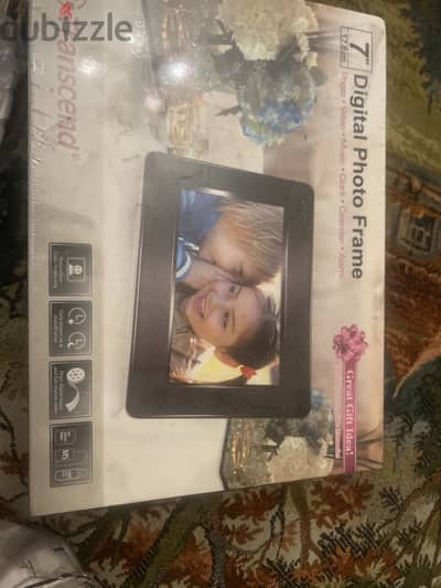 Digital photo frame -Transcend brand-electronics