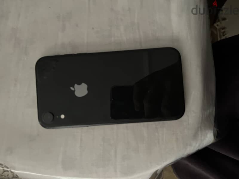 Apple - iPhone XR 1