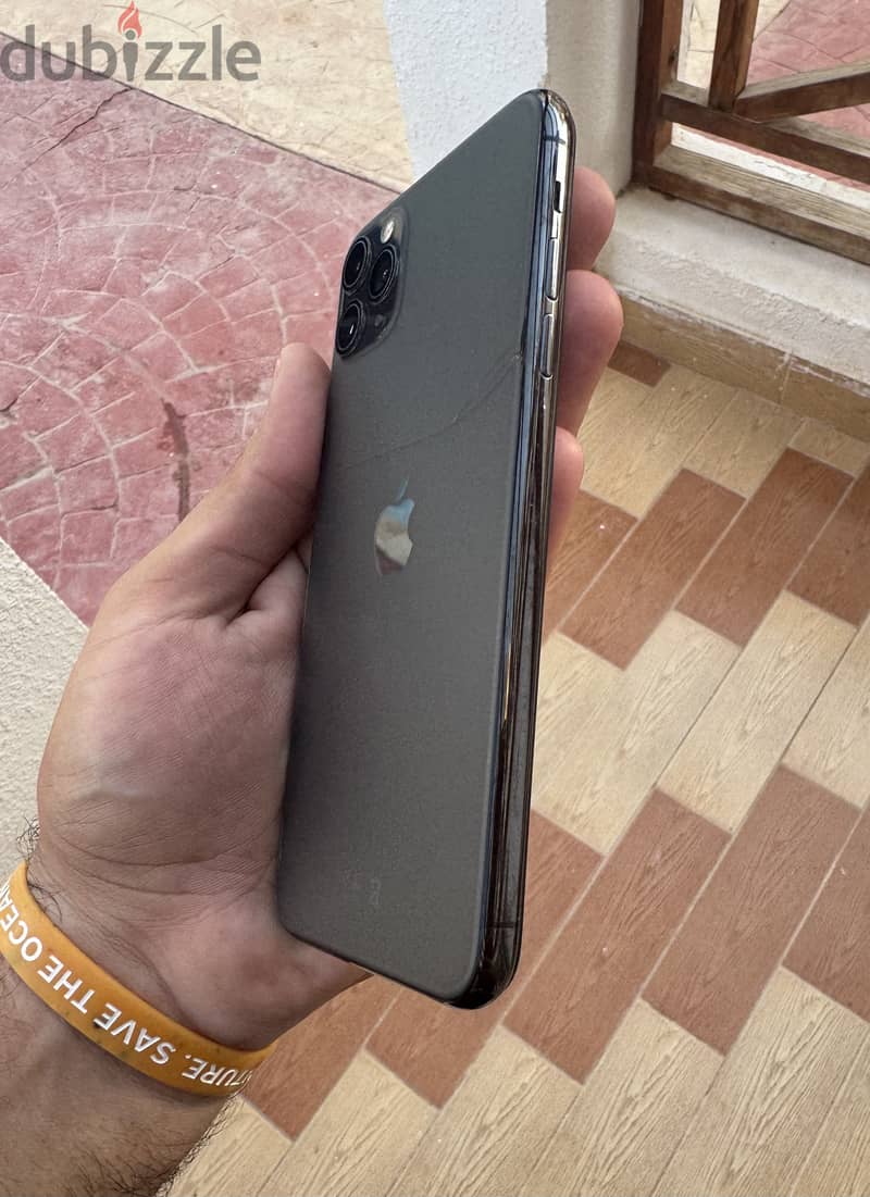 Apple - iPhone 11 Pro Max 4