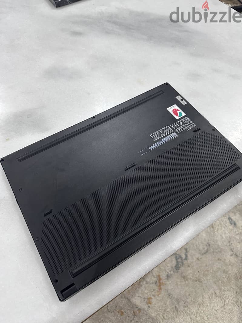 MSI GS66 Stealth 1