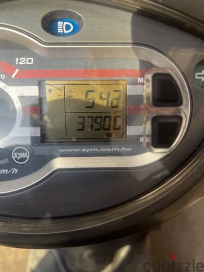 اسكوتر sym 150 cc للبيع