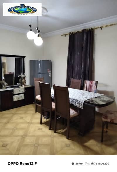 Fully furnished apartment for rent in Maadi Arab, chic building on a public street, completely untouched, consisting of two bedrooms, reception, bathroom, and kitchen, tenth floor, elevator