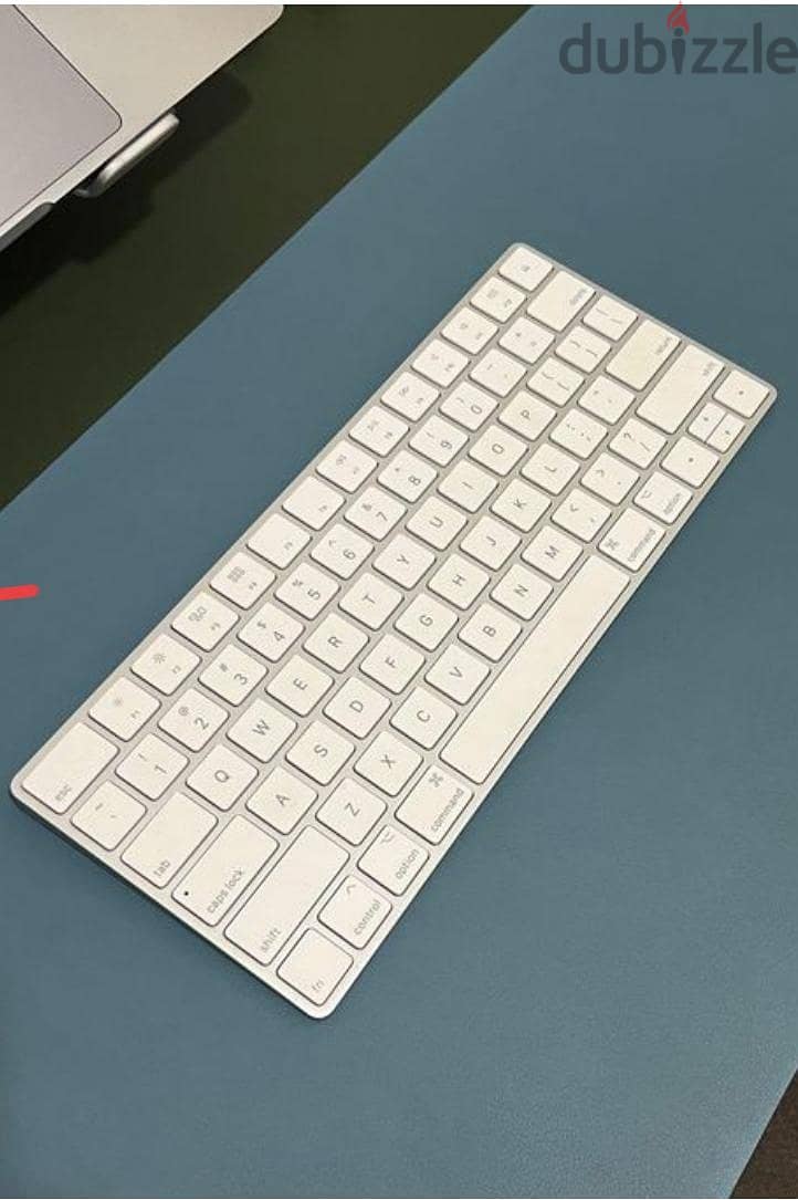 Apple MC184AB/B Wireless Keyboard 1