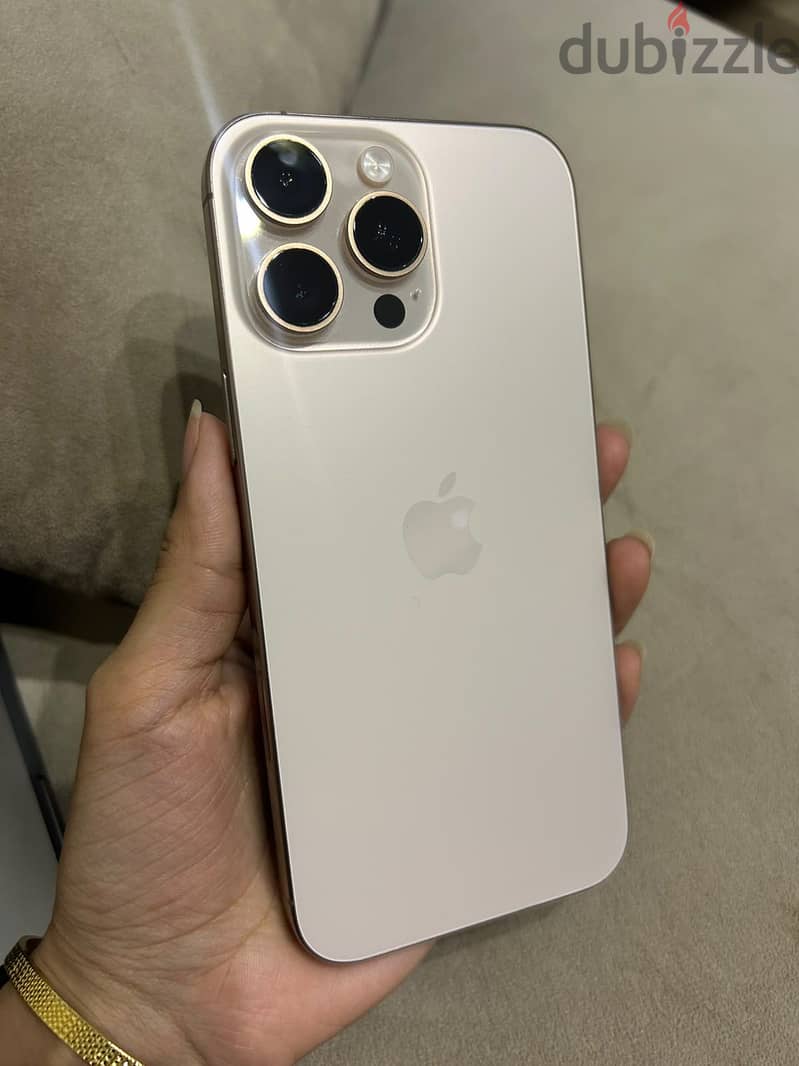 Apple - iPhone 16 Pro Max 6
