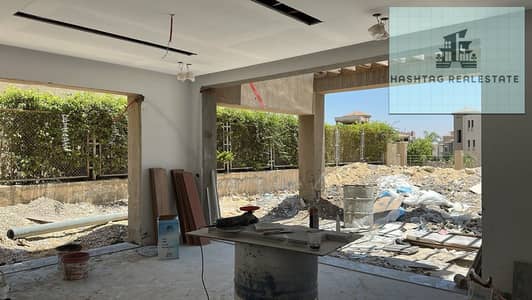 Villa  - Palm Hills Golf extension  Land 750 Built up: 454 4 bedroom - 5 bathroom - Nanny's room - Swiming pool  Asking price: 180,000 Will be ready 1