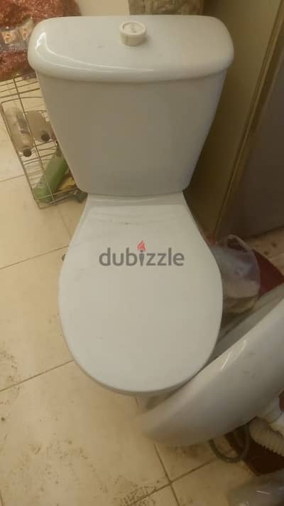 قاعده وحوض للبيع