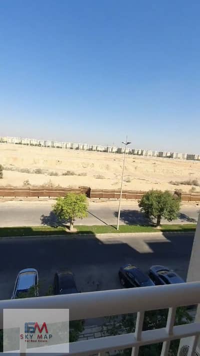 للايجار شقه ١٤٠ متر مدينتى