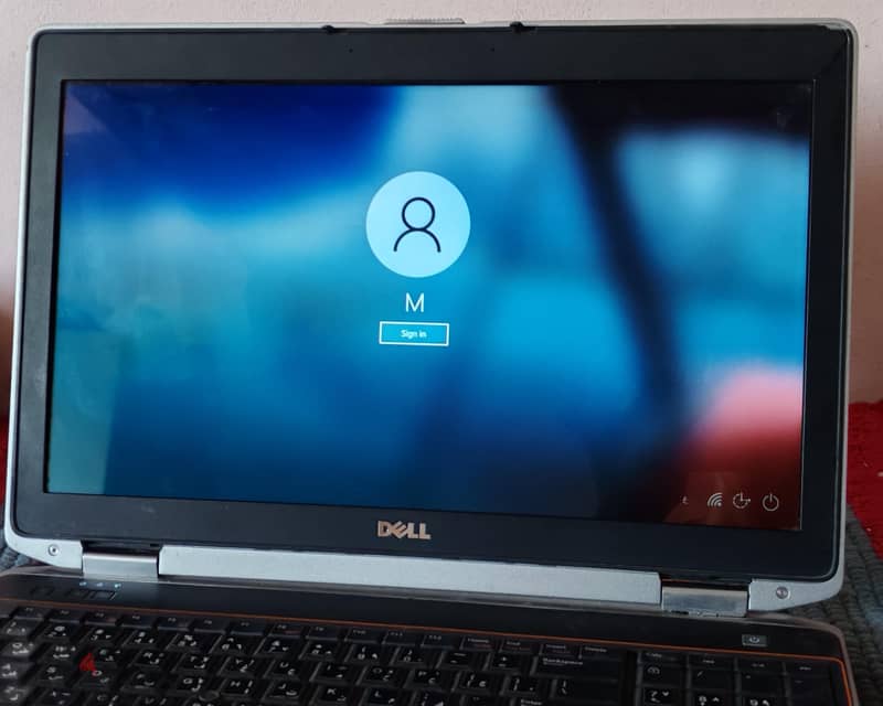 Dell Latitude E6520 4