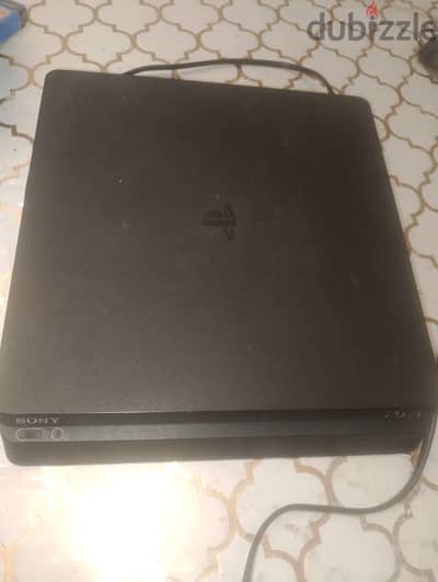 Playstation 4 1tb,2 controllers original,7 games