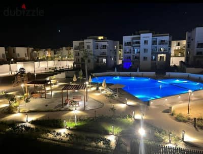 Chalet for rent in Amwaj North Coast 2 bedrooms and 2 bathrooms second floor with elevator on a swimming pool close to the aqua
شاليه للايجار في امواج الساحل الشمالي ٢نوم و٢حمام دور تانى باسانسير على حمام سباحه قريب من الاكوا