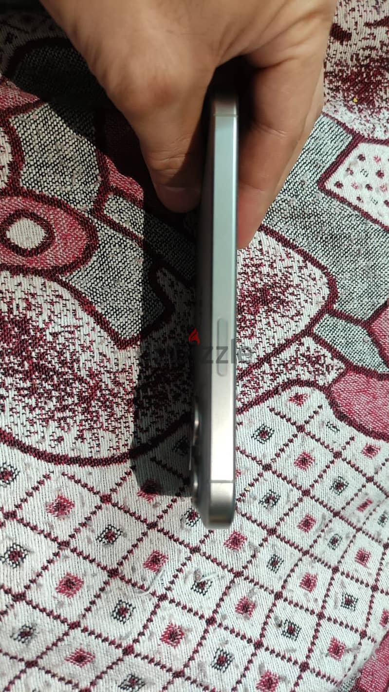Apple - iPhone 15 Pro 3