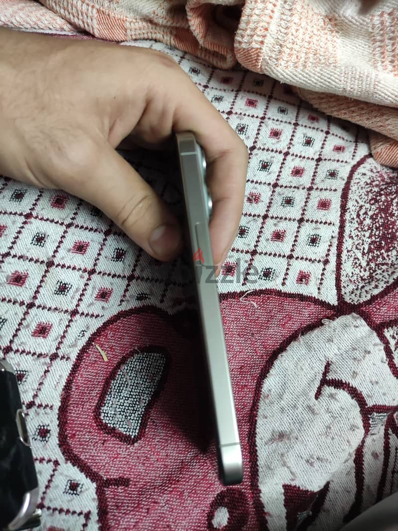 Apple - iPhone 15 Pro 6