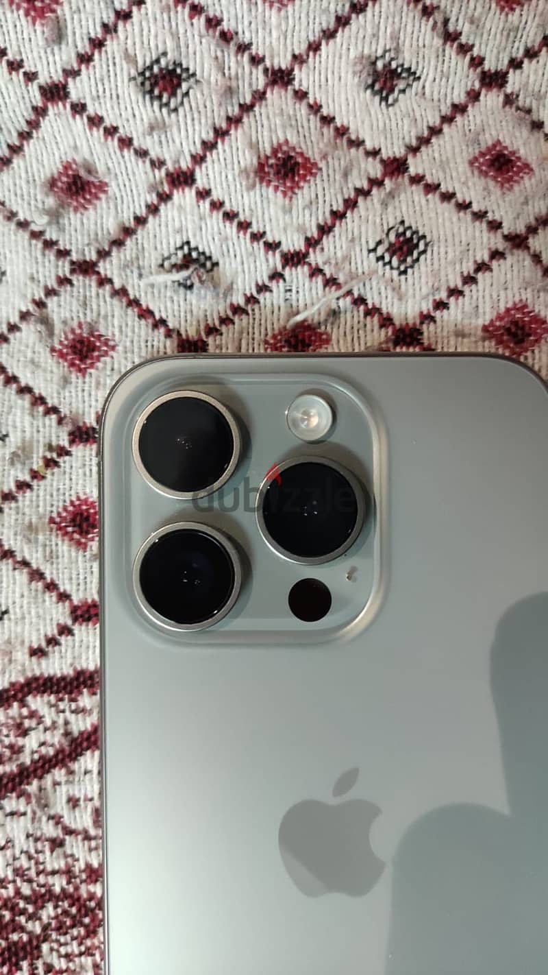 Apple - iPhone 15 Pro 7