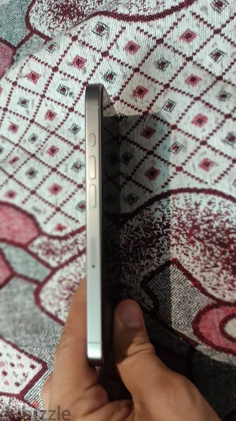 Apple - iPhone 15 Pro 8
