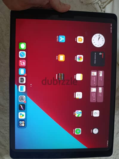 iPad pro 12.9 inch 2017 + pen and charger
