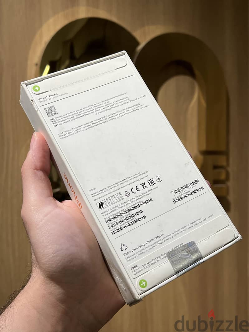 Apple - iPhone 17 Pro Max 1