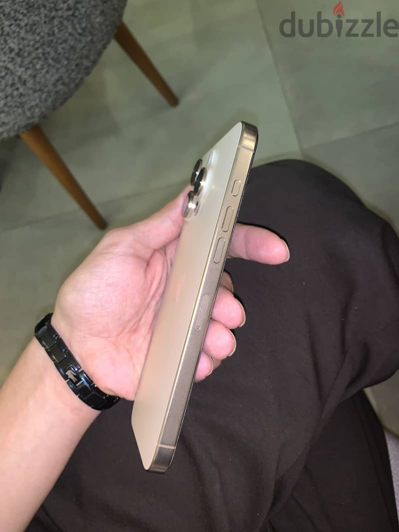Apple - iPhone 16 Pro Max 2
