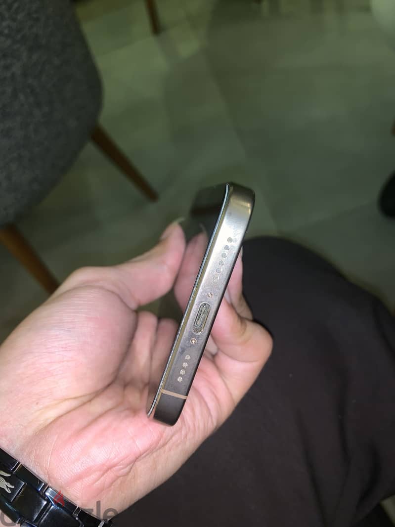 Apple - iPhone 16 Pro Max 3