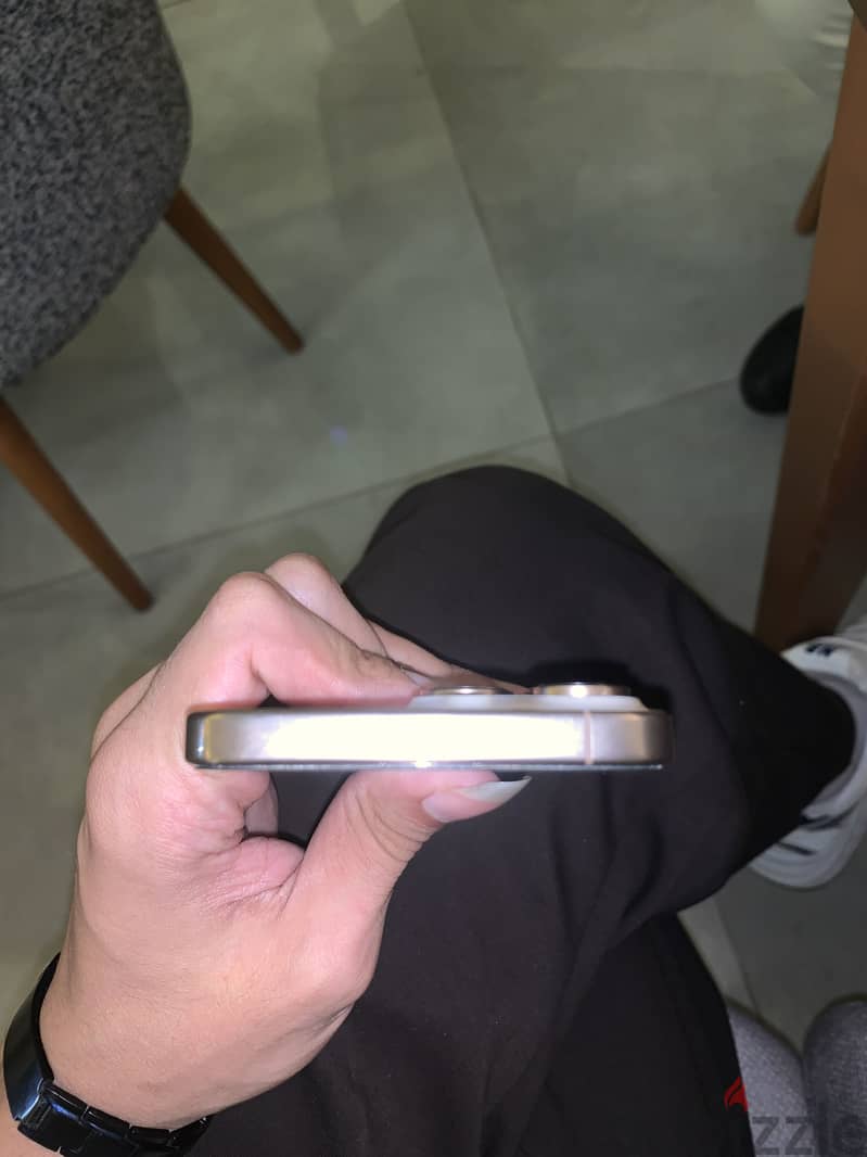 Apple - iPhone 16 Pro Max 4