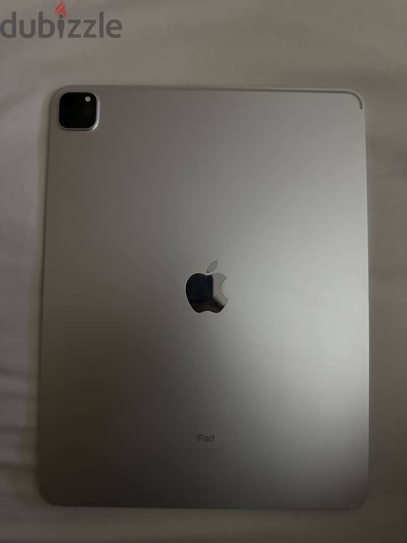 iPad Pro 12.9 inch 4th generation 256GB المس شغال بالكامل 2