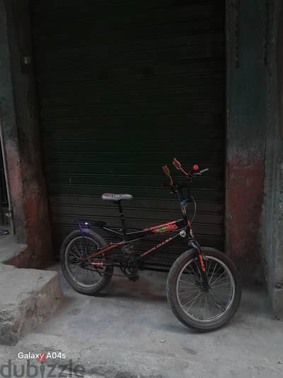 دراجه هوأيه BMX استعمال خفيف حاله ممتازه