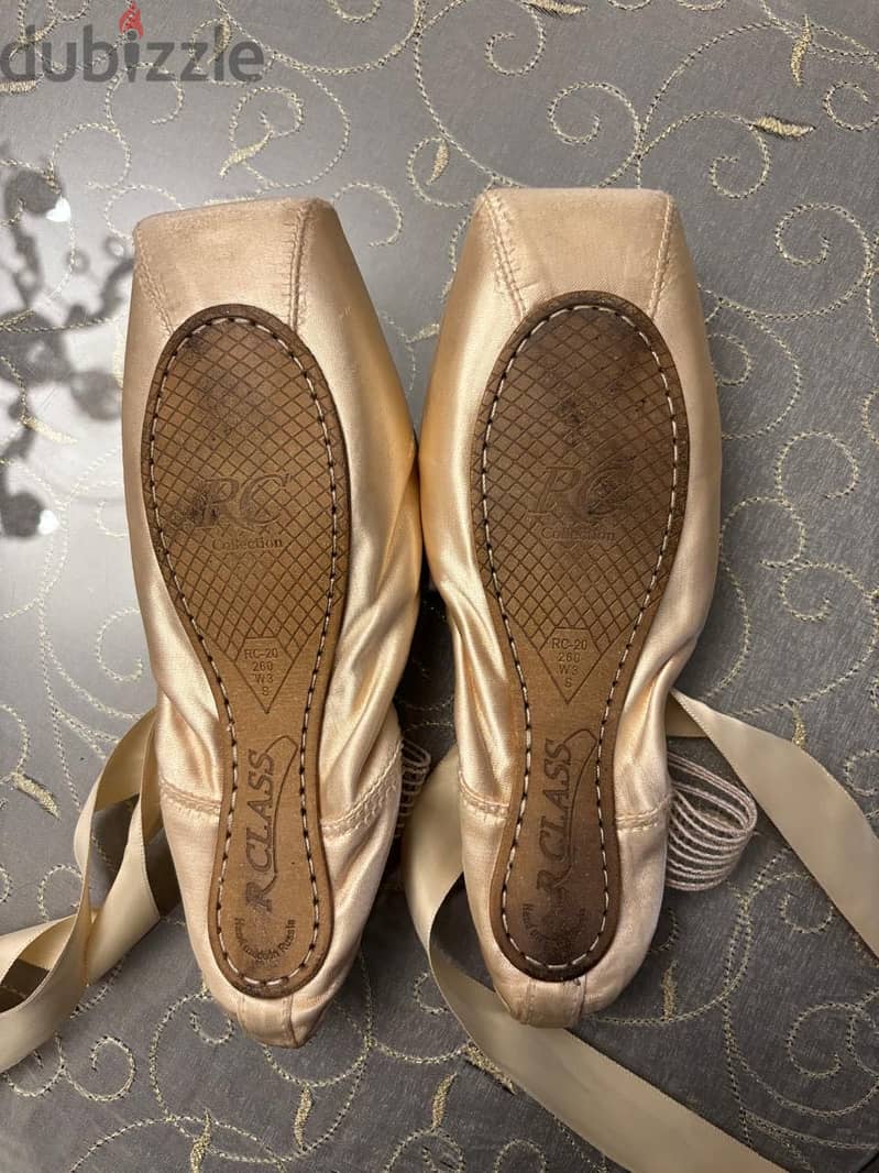 Point shoes 2