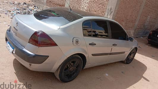 رينو ميجان 2005