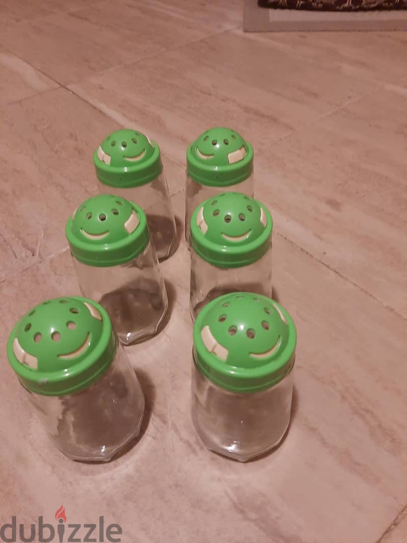 spice containers 1