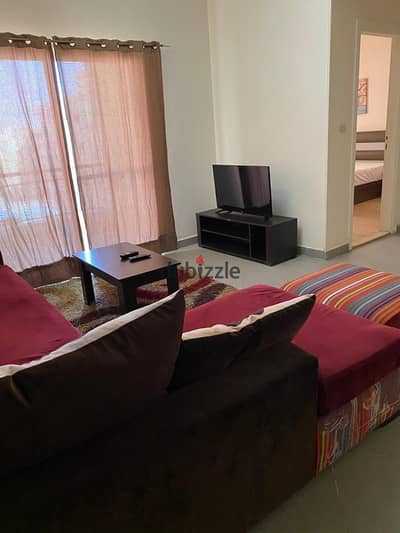 أستديو ممتاز للإيجار مفروش يرى حمام السباحة