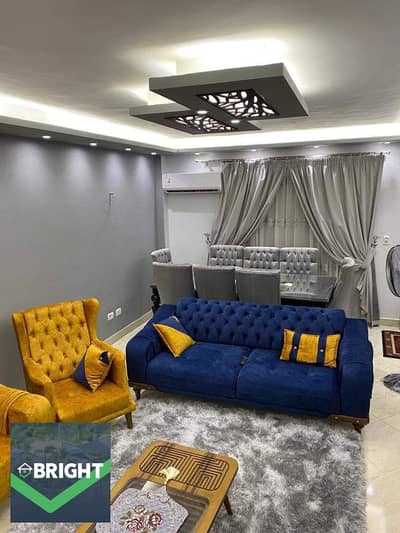 باقل سعر للايجار شقه 130م مفروشه بالكامل - 3 غرف - بفيو بحري ف دار مصر الاندلس