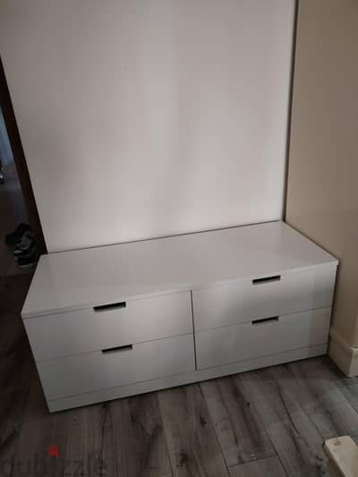 practical unit of 4 drawers