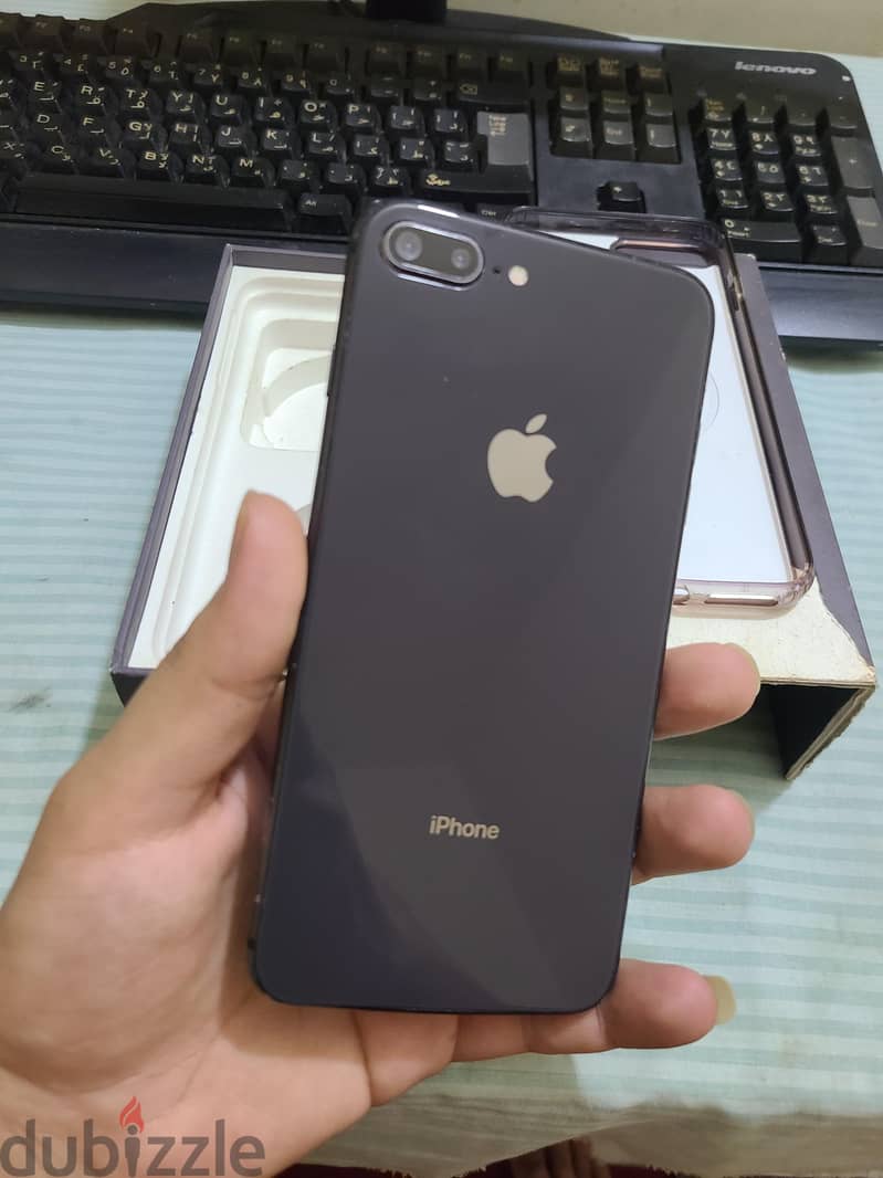 iPhone 8 Plus 2