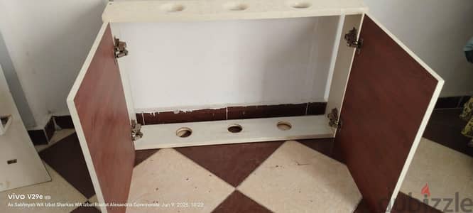 دولاب شاشه