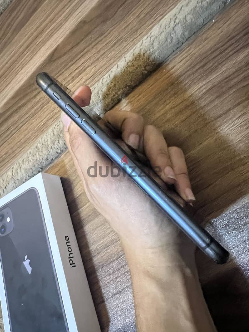 Apple - iPhone 11 5