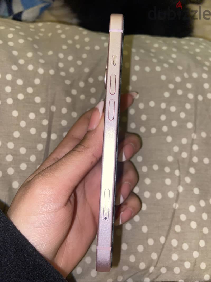 Apple - iPhone 15 4