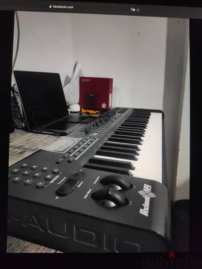 keyboard midid piano
