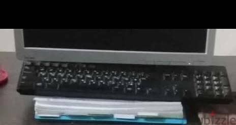 عدد ٥ أجهزة الكمبيوتر وملحقاتها للبيع