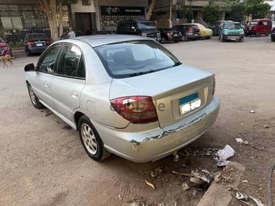 كيا ريو 2004