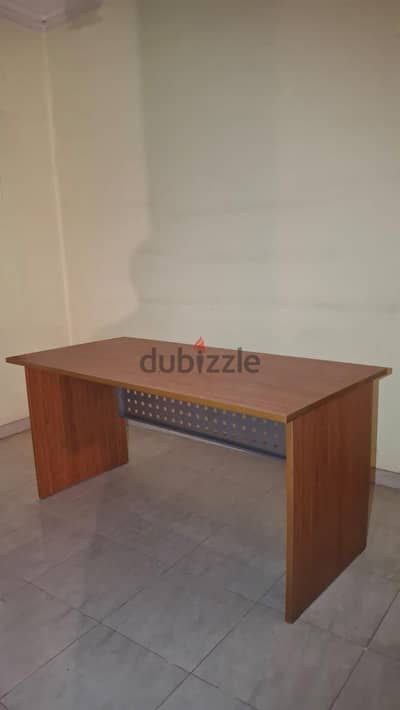 مكتب استقبال